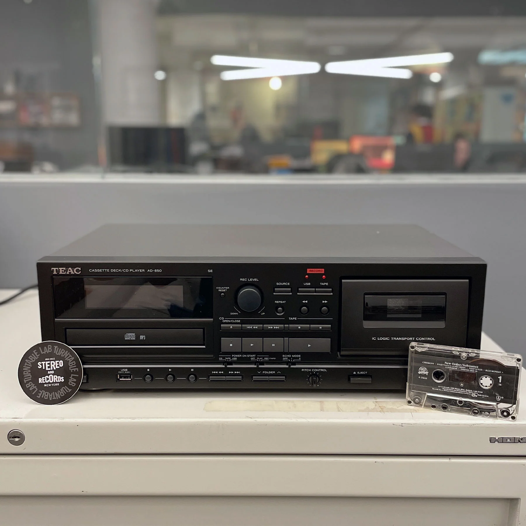 Teac: AD-850 Cassette Player / CD Player / USB Recorder (AD850SEB) - Black - Image 3