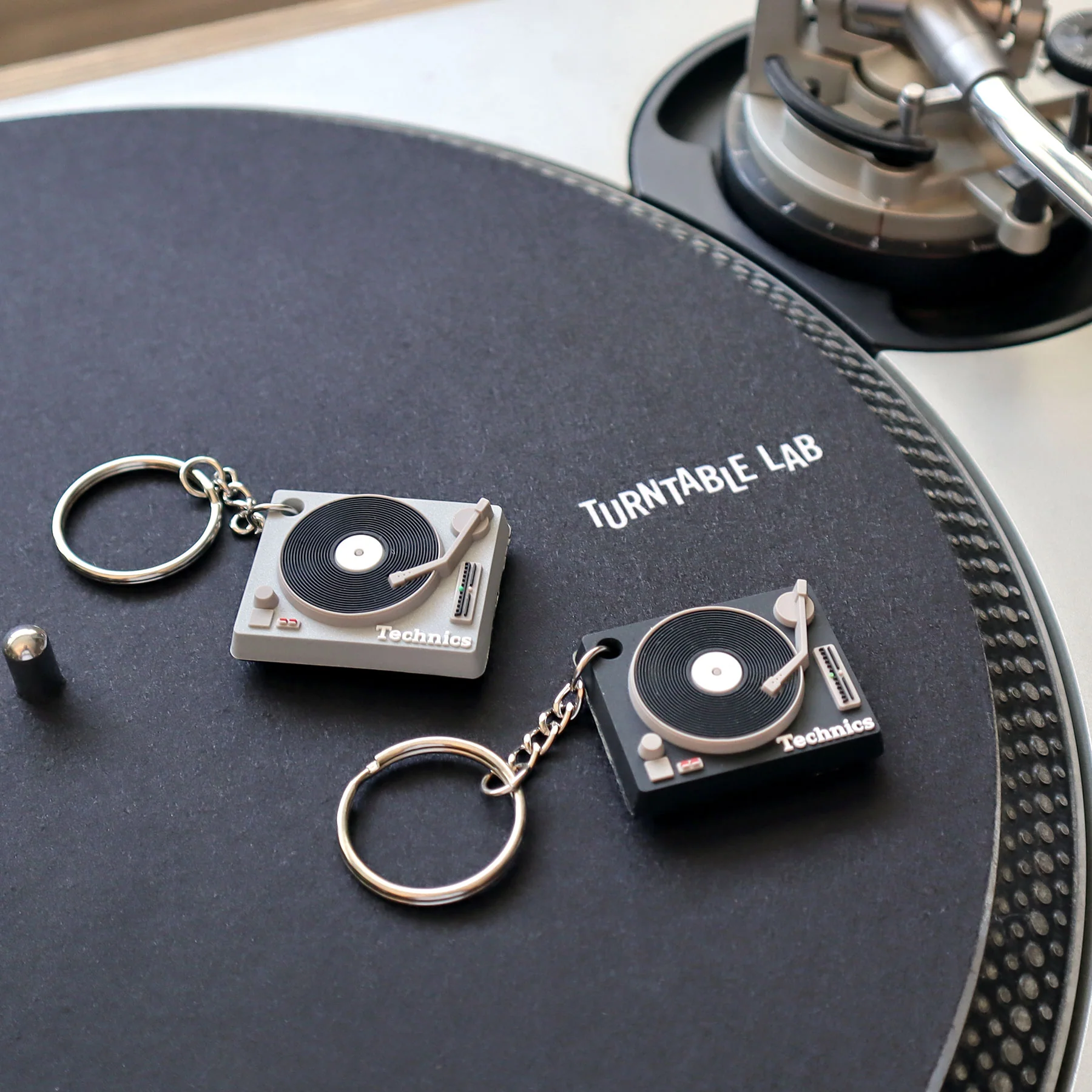 Technics: 1210 Deck Keychain - Black - Image 2