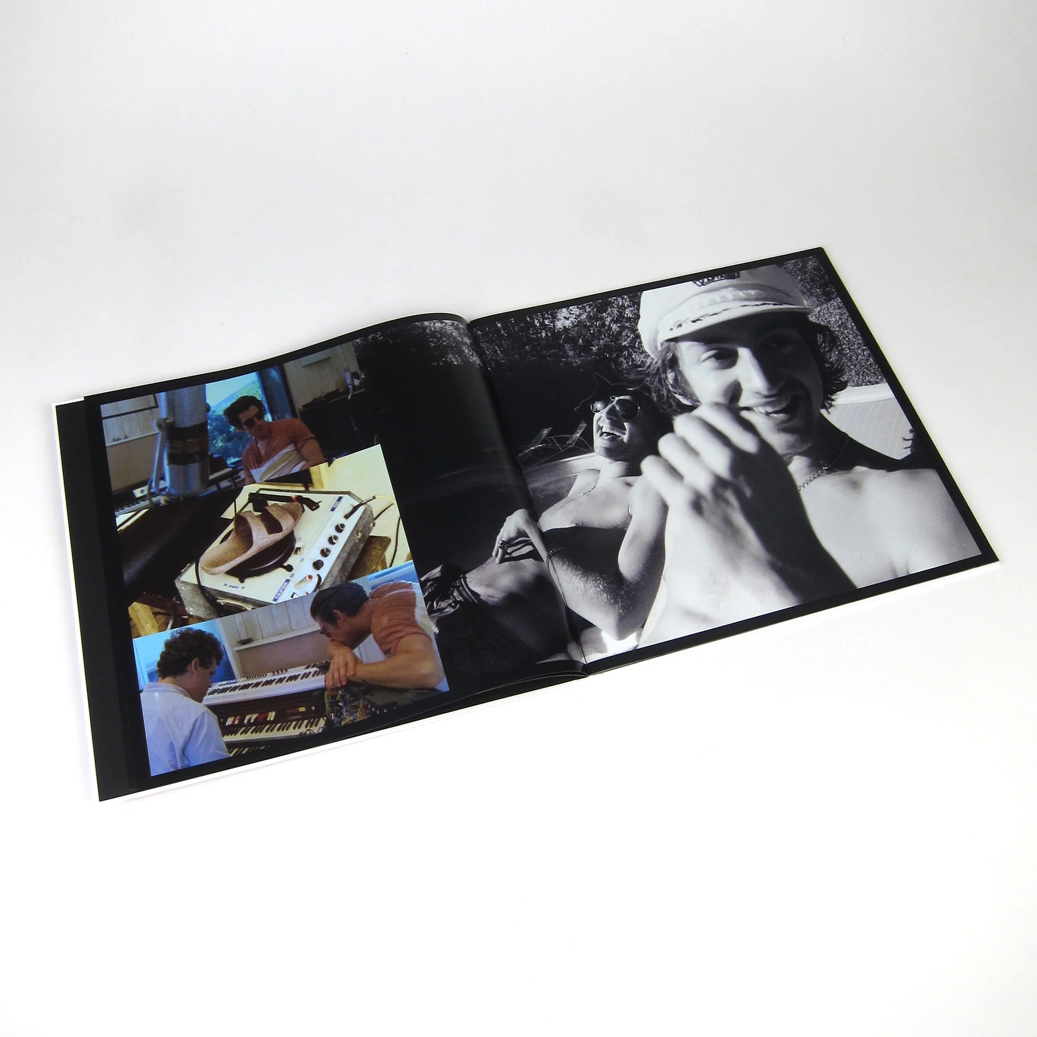 The Last Shadow Puppets: Everything You've Come To Expect (Indie Exclusive 180g) Vinyl LP+7" - Image 3