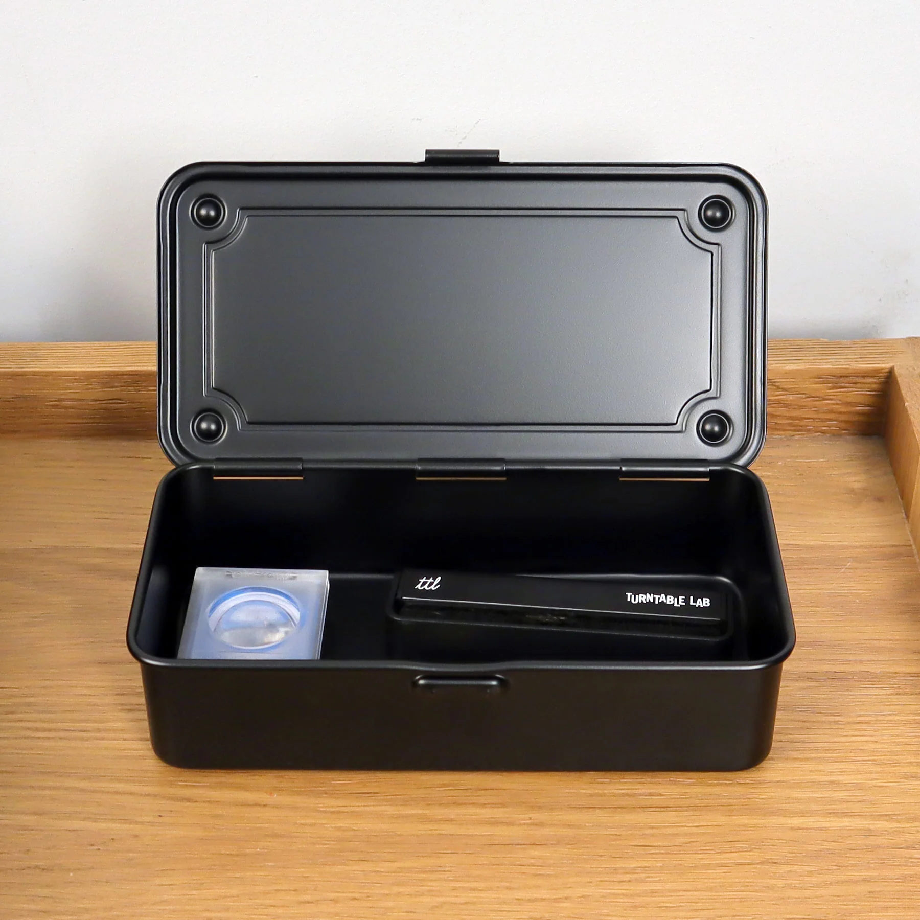 Toyo: T-190 Stackable Steel Accessories Box - Image 5
