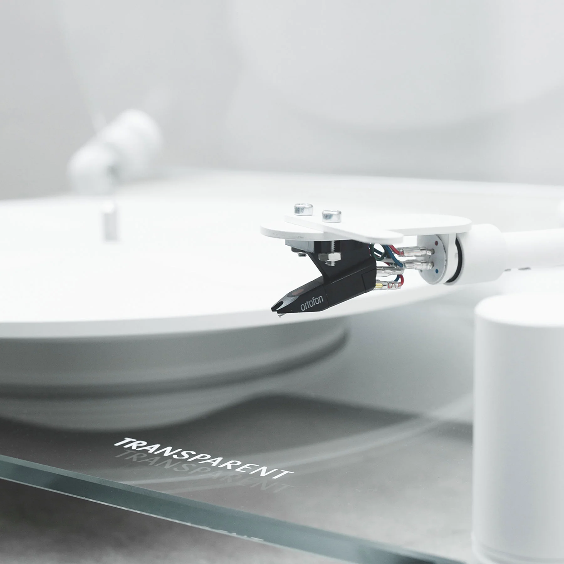 Transparent: Transparent Turntable w/ Bluetooth - Image 6