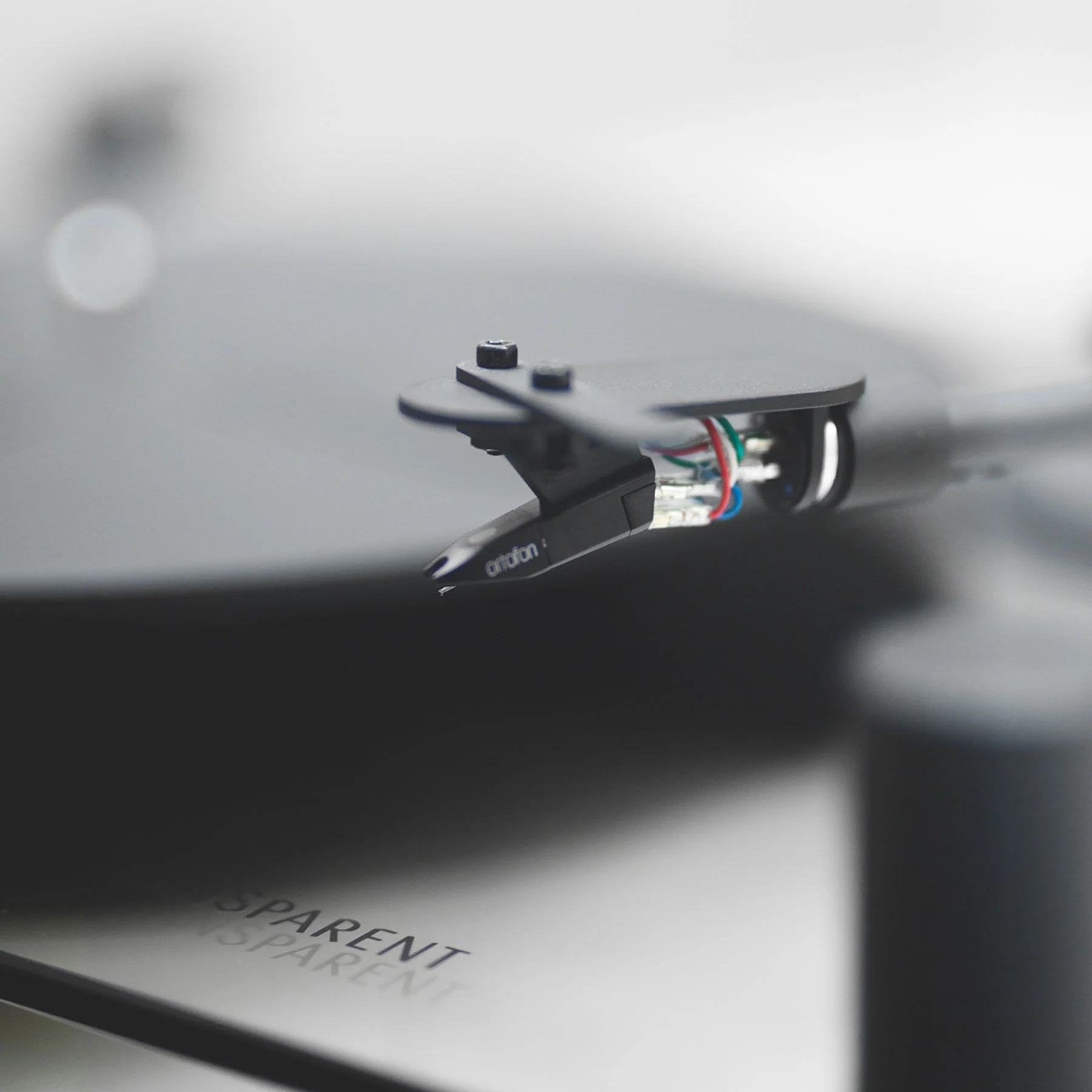 Transparent: Transparent Turntable w/ Bluetooth - Image 7