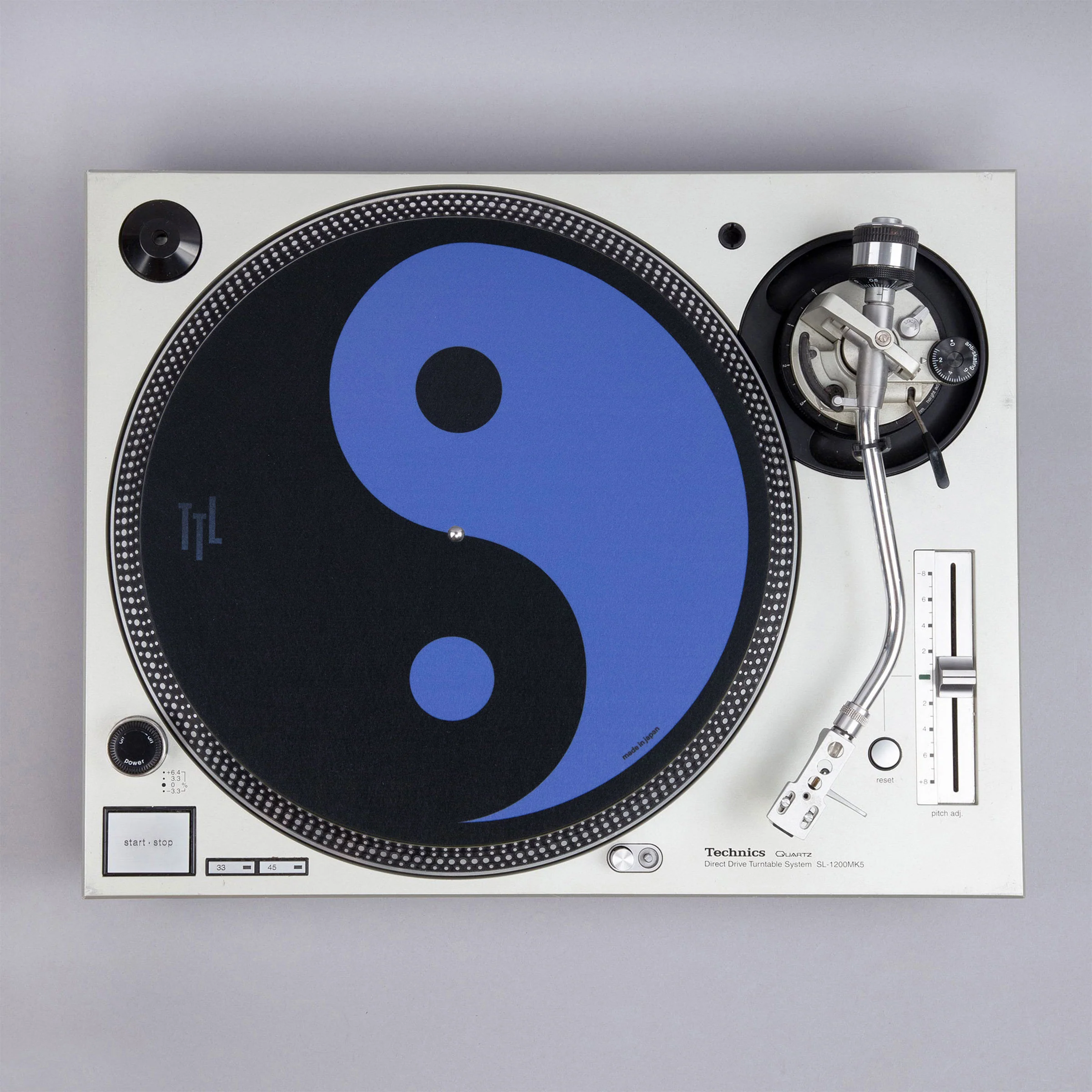 Turntable Lab: Dr. Suzuki Record Mat - Dark Mode - Image 11