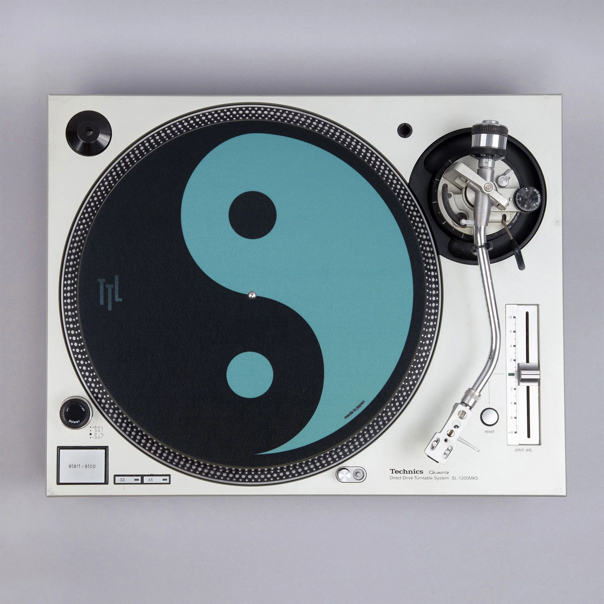 Turntable Lab: Dr. Suzuki Record Mat - Dark Mode - Image 12
