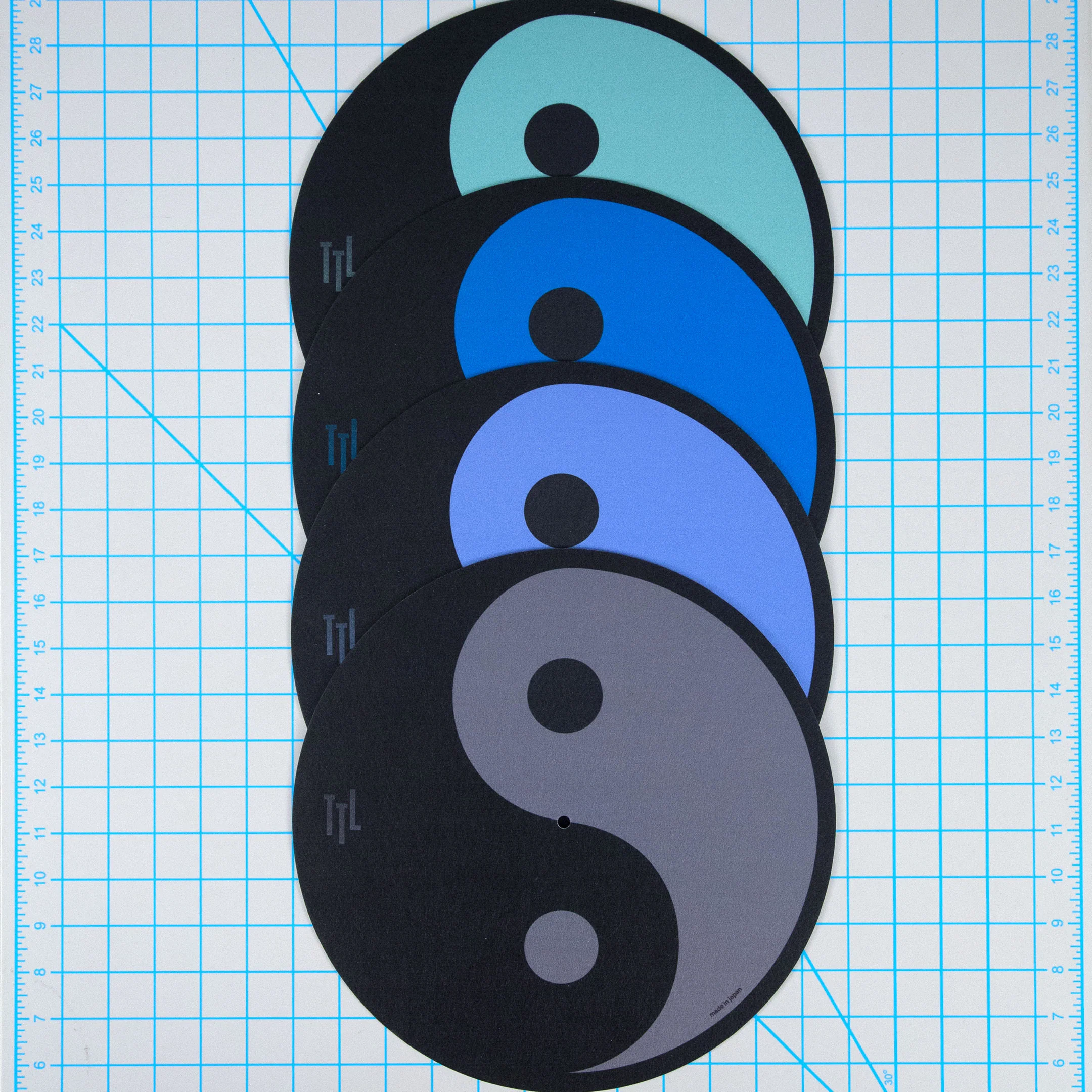 Turntable Lab: Dr. Suzuki Record Mat - Dark Mode - Image 3