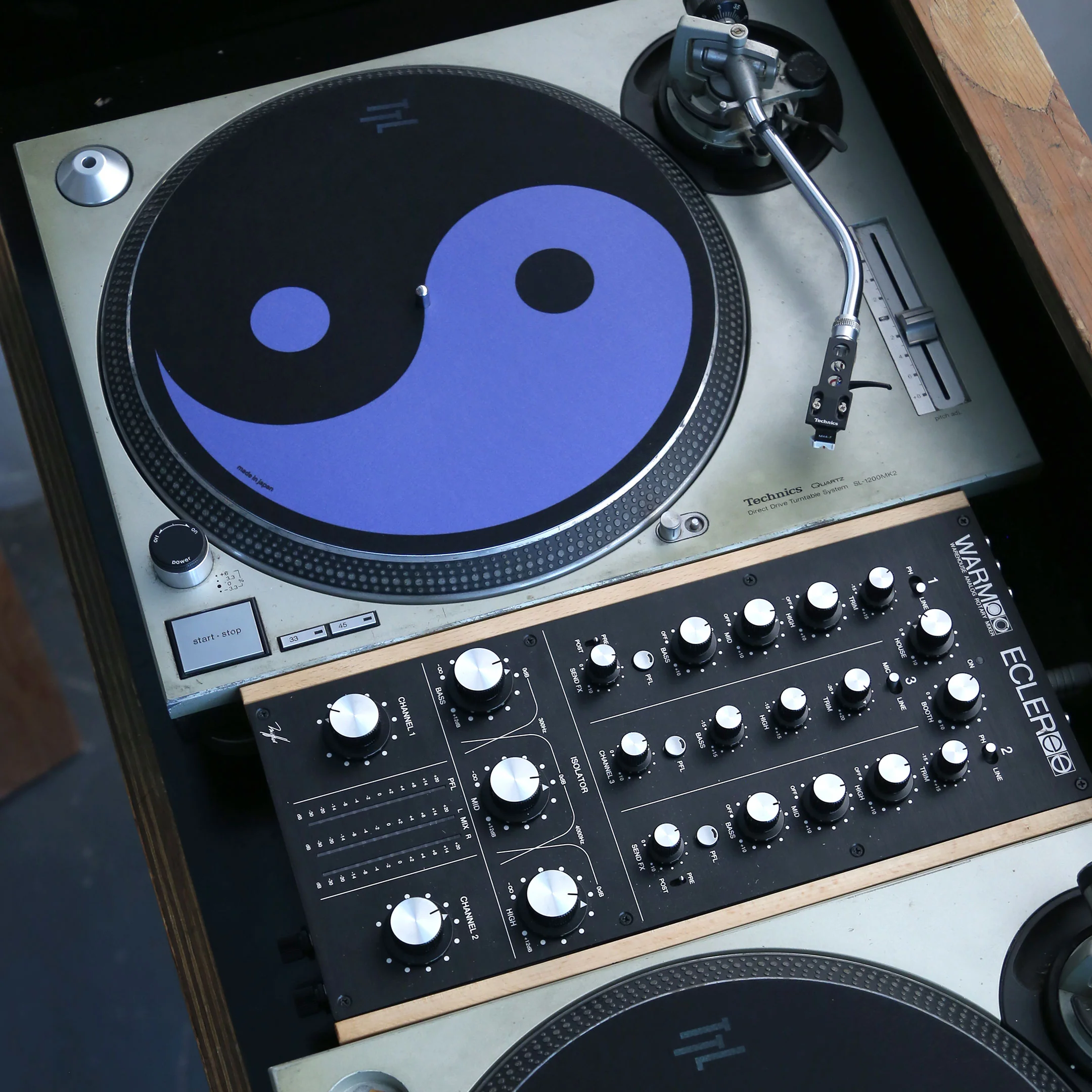 Turntable Lab: Dr. Suzuki Record Mat - Dark Mode - Image 8