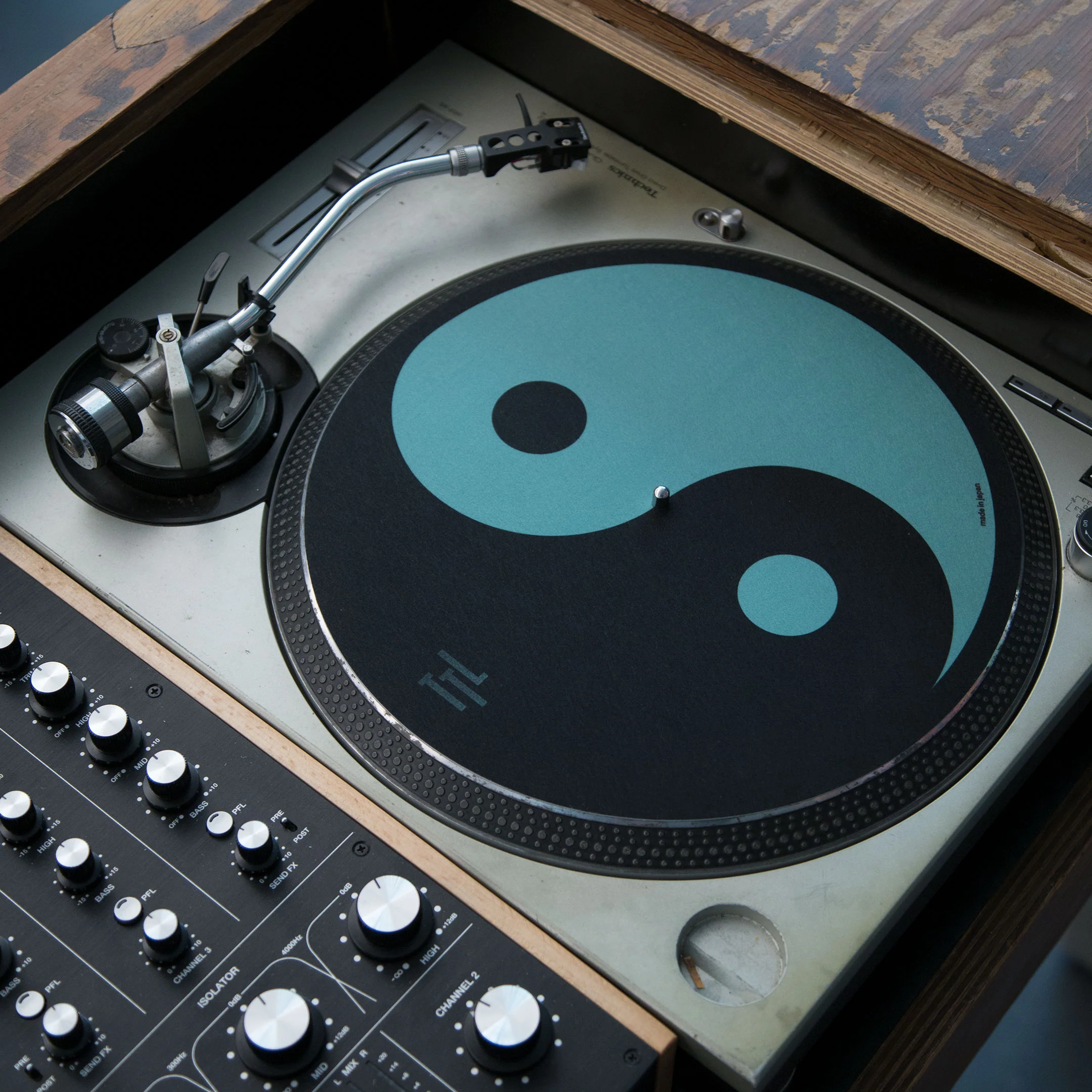 Turntable Lab: Dr. Suzuki Record Mat - Dark Mode - Image 9