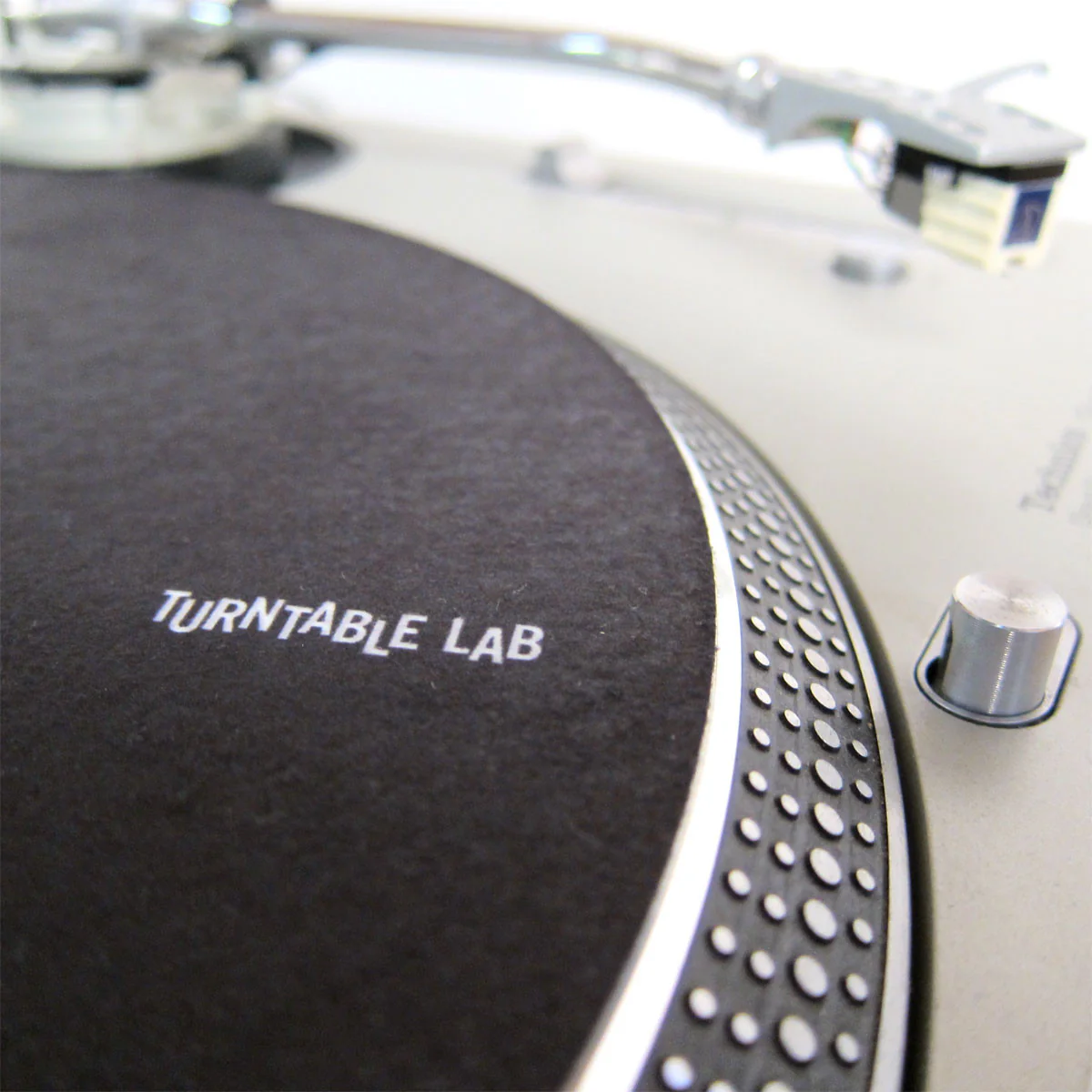 Turntable Lab: Switchmat Reversible Slipmat - Black / White - Image 5