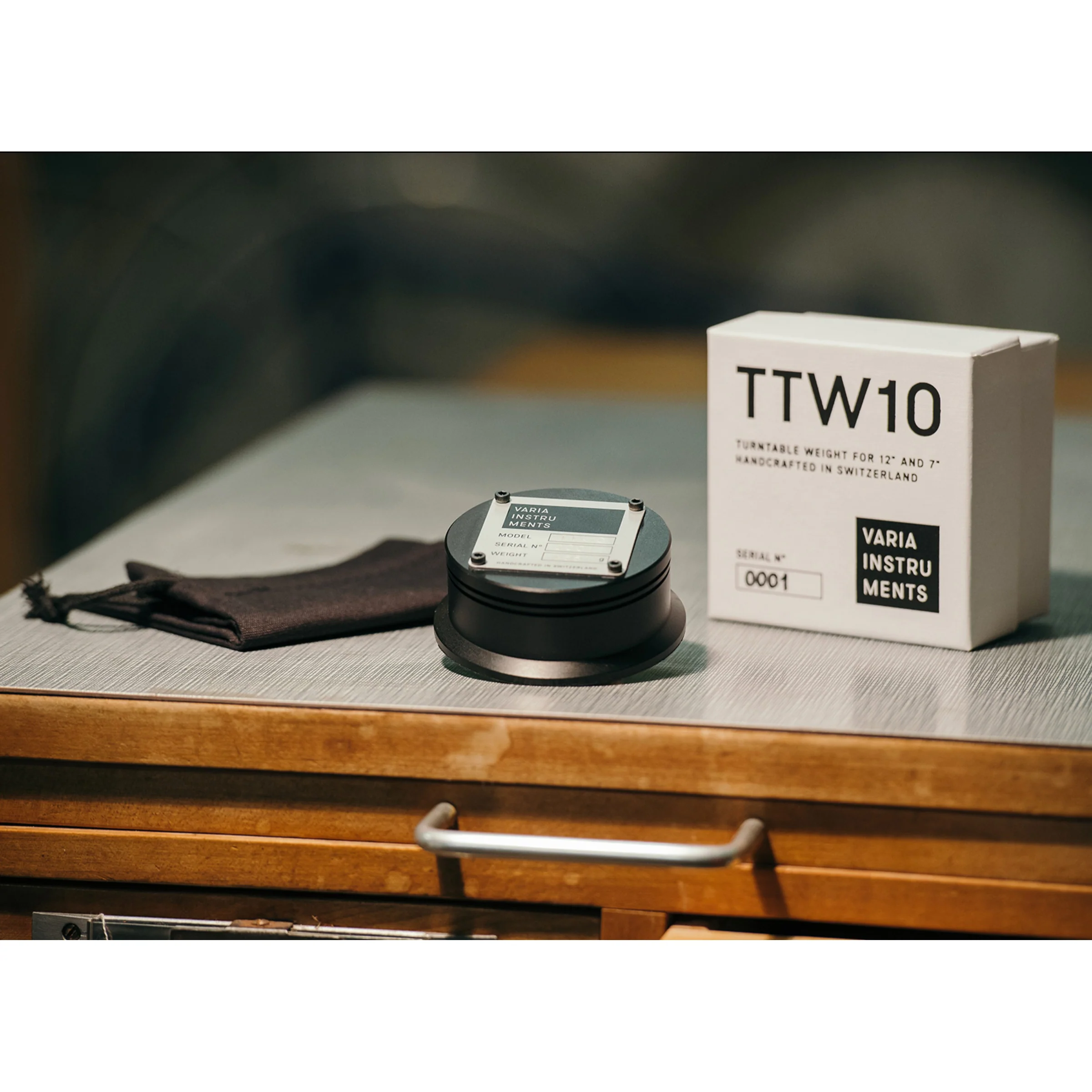 Varia Instruments: TTW10 Turntable Weight for 12" + 7" Records - Image 10