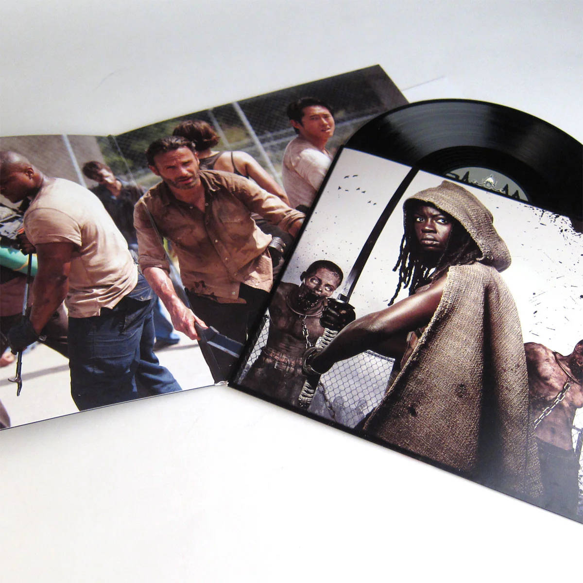 Walking Dead OST Vol. 1 (Limited Edition, Poster) Vinyl LP - Image 2