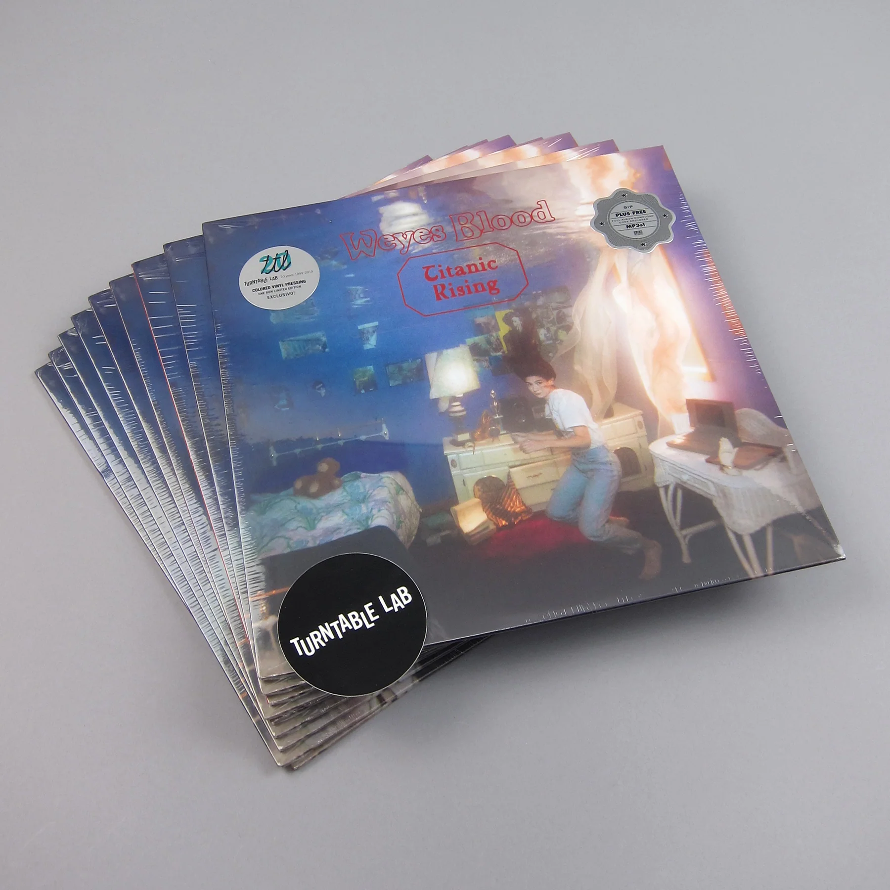 Weyes Blood: Titanic Rising (Violet Colored Vinyl) Vinyl LP - Turntable Lab Exclusive - Image 4