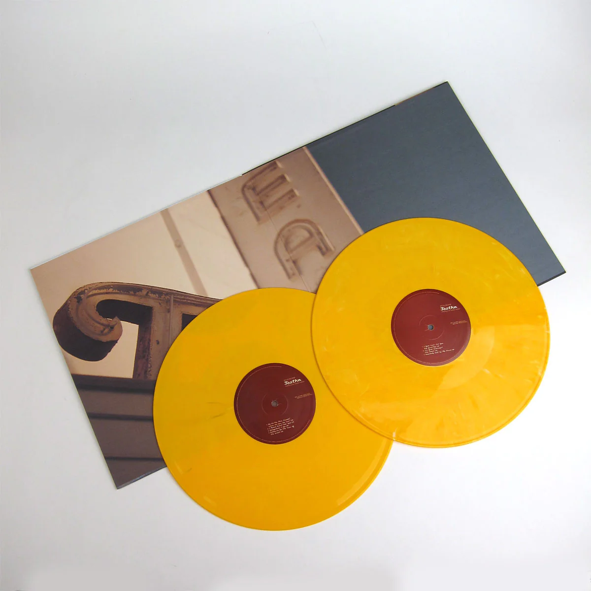 Willie Nelson: Teatro (Gold Vinyl) Vinyl 2LP (Record Store Day) - Image 2
